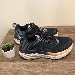 Hoka One One Women’s Bondi 6 Running Shoes